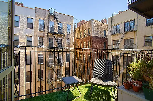Rented by REAL New York | media 6