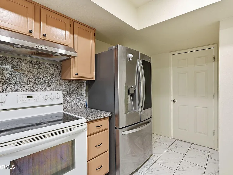 4731 W Paradise Ln — Photo 16