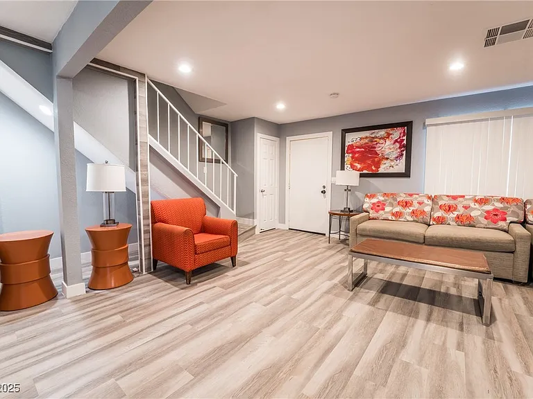 3955 Savoy Ct — Photo 24