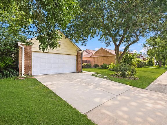 4th image of 8226 Misty Ridge Ln