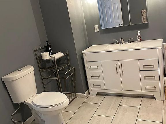 4th image of 44 Tanglewood Dr #1