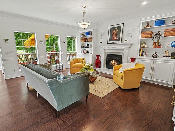 5th image of 610 24th St NW