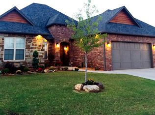 4209 Norfolk Ct, Edmond, OK 73012