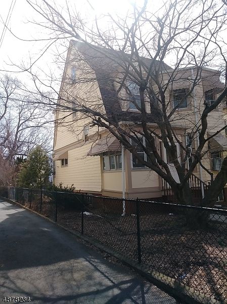 2nd image of 254 Watchung Ave