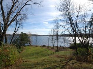 3815 Red Cedar Point Rd, Excelsior, MN 55331