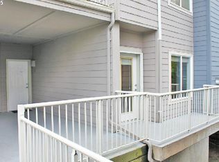 614 SW Nevada St APT C, Portland, OR 97219