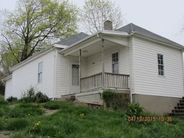 1925 S 16th St, Saint Joseph, MO 64503