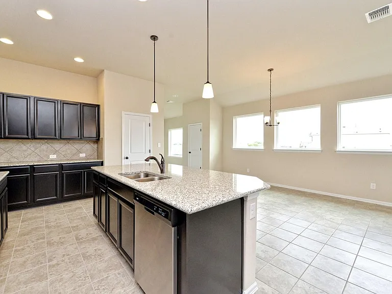 691 Bridgestone Way — Photo 5