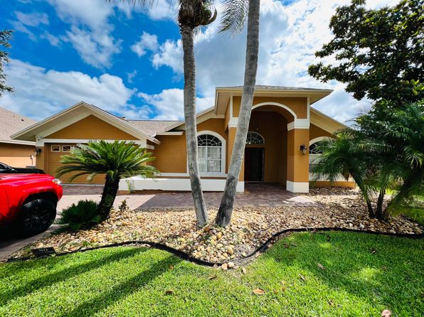 3909 Yellow Finch Ln