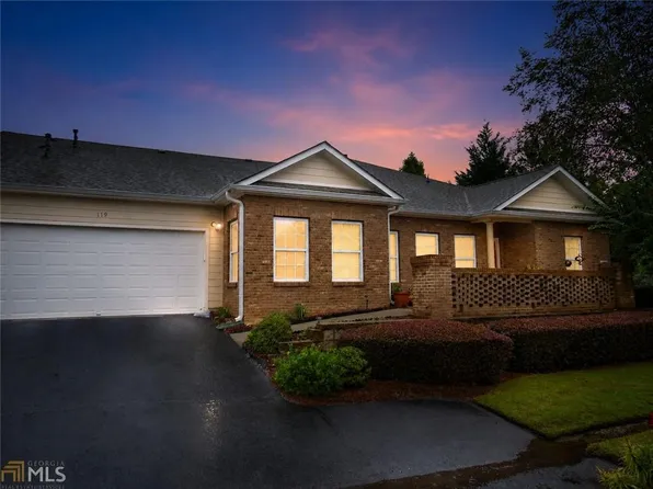 119 Villa Park Cir, Stone Mountain, GA 30087