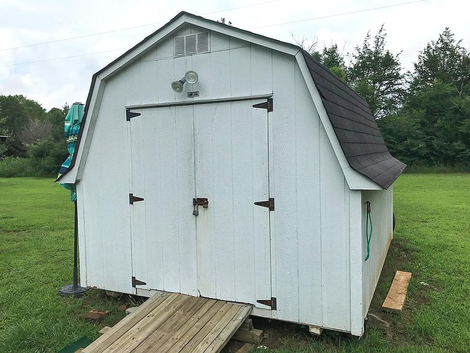 2nd image of 349 Wade Rd