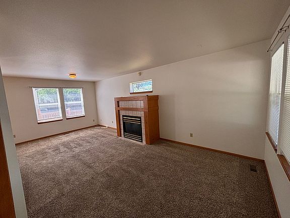 4th image of 3425 Red Mountain Dr