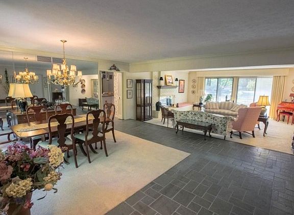 5th image of 409-10 Chandler Dr