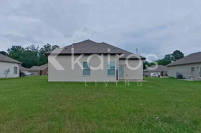 520 White Oak Cir — Photo 24