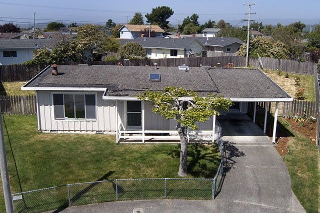 2nd image of 2118 Daina Ct