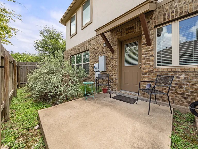 2214 S Lakeline Blvd — Photo 27