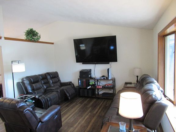 5th image of 4403 S Wyck Dr