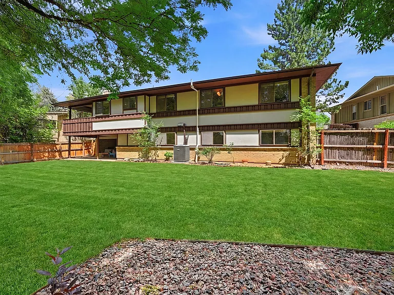 2913 S Reading Ct — Photo 21