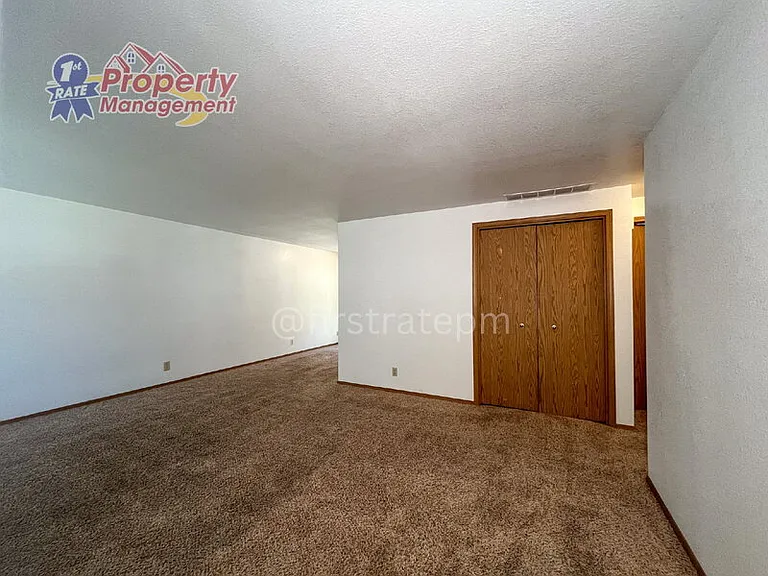 3219 Rose Hill St — Photo 10