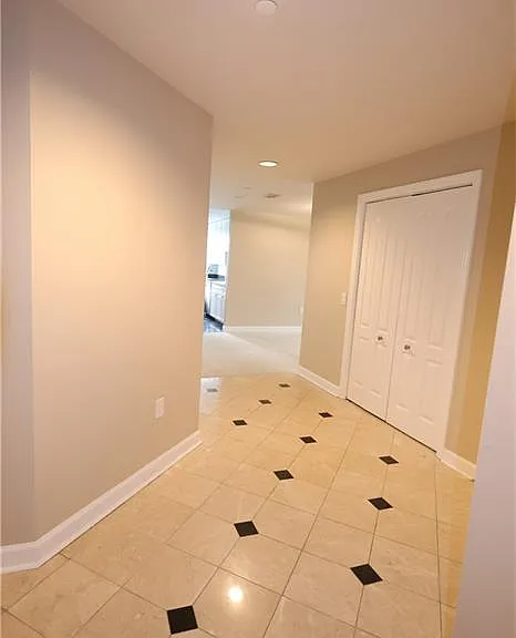 195 14th St NE #1105 — Photo 3