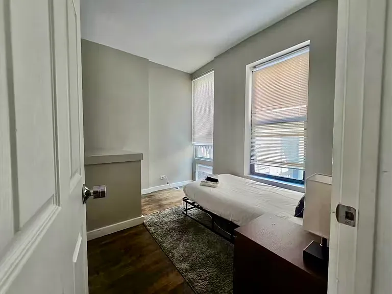 610 N May St #CH — Photo 17