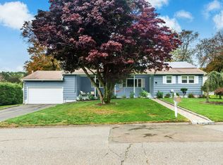 27 Condon Dr, Ansonia, CT 06401