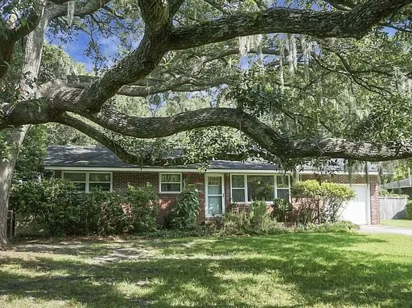 1118 Stratford Rd, Hanahan, SC 29410