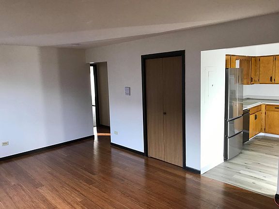 3rd image of 579 Dean Dr APT 8