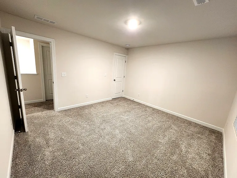 1071 Amberley Crossing Dr — Photo 28