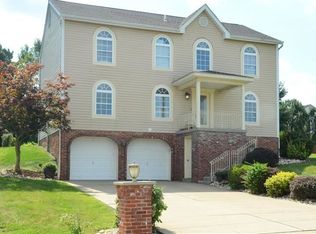 4 Wellington Ct, Mc Kees Rocks, PA 15136