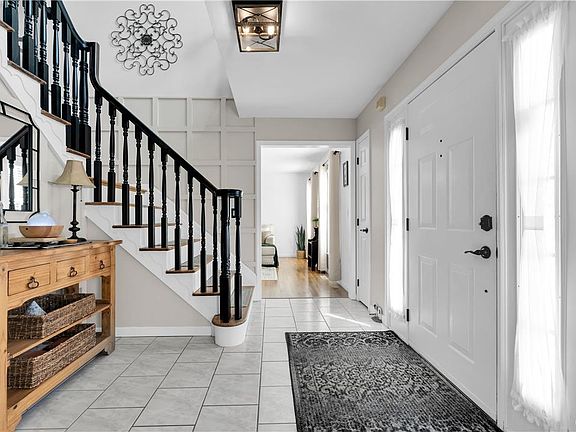 3rd image of 2853 Buena Vista Dr