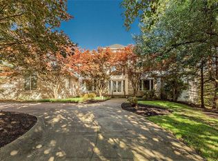 2 Country Ln, Pepper Pike, OH 44124