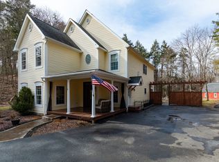 4 Redondo Dr, Poughkeepsie, NY 12603