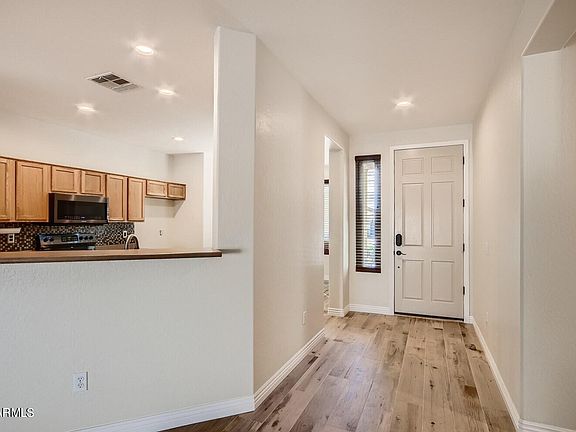 5th image of 2082 E La Costa Dr