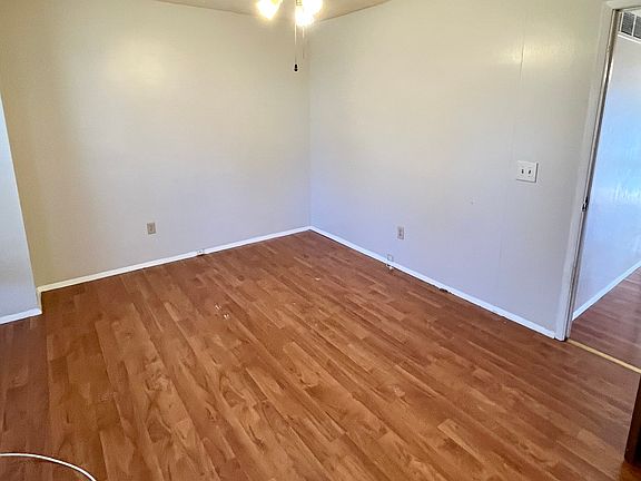 5th image of 810 Sherwood Ct
