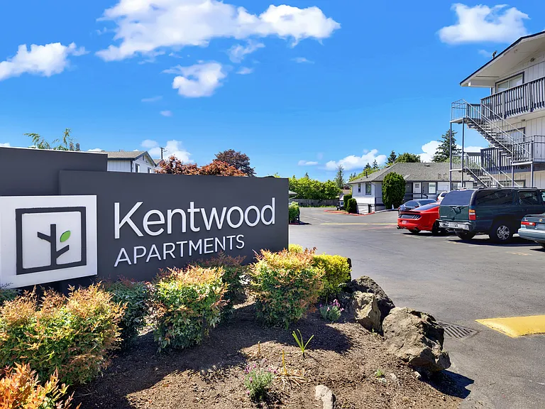 Kentwood Apartments — Photo 12