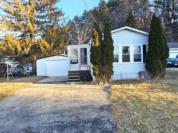 205 E Colvin Rd, Wonewoc, WI 53968