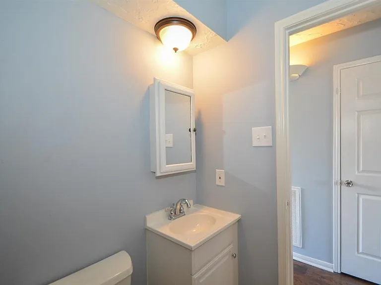 22722 Fincastle Dr — Photo 11