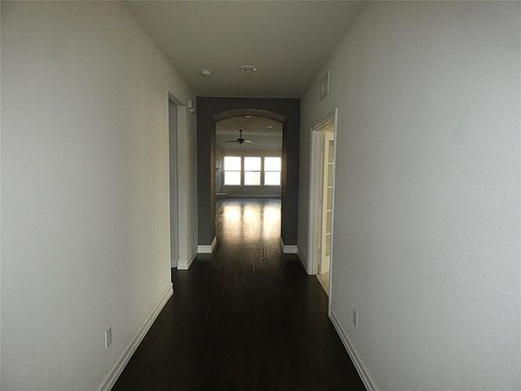 3rd image of 216 Cielo Azure Ln