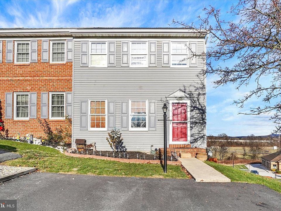 1st image of 2455 Woodmont Dr