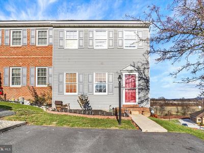 2455 Woodmont Dr, York, PA, 17404