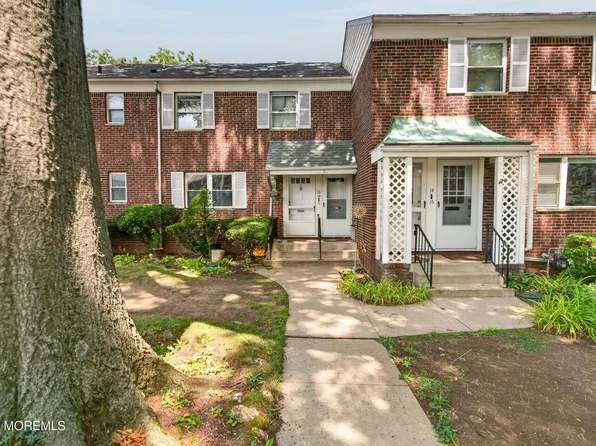 11 Manor Dr #111, Red Bank, NJ 07701