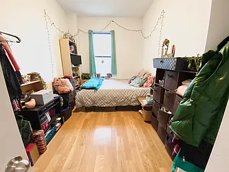 Rented by Papp Realty