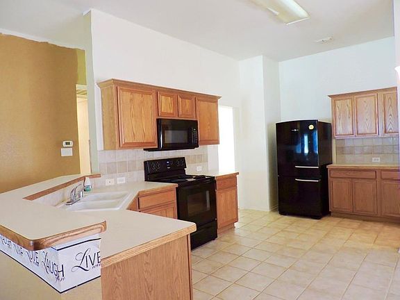 3rd image of 2812 Brookcove Dr