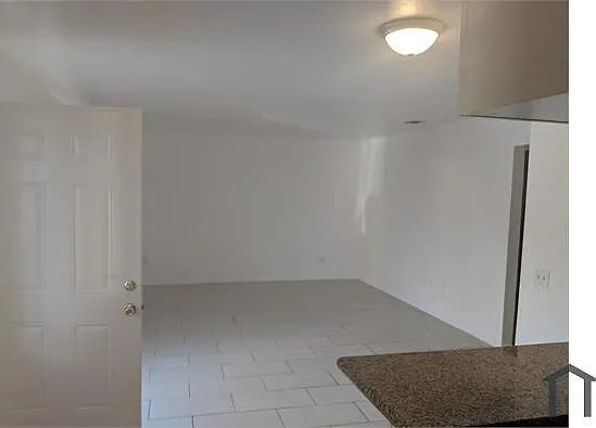 2 bed, 800 sqft, $1,995 — Photo 3