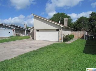 215 Versailles St, Victoria, TX 77904