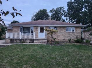 4768 Sunny Ln, Brooklyn, OH