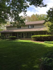 50 N Strawberry Ln, Moreland Hills, OH, 44022