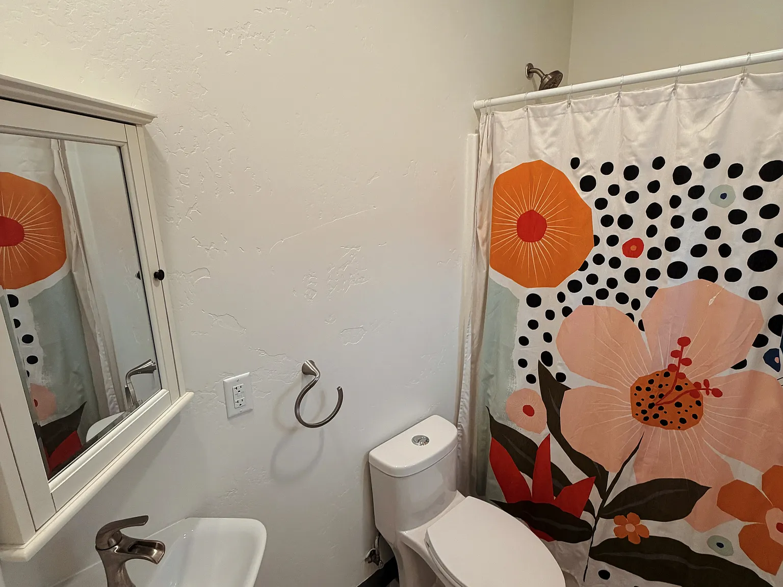 Studio, 420 sqft, $1,300 — Photo 4