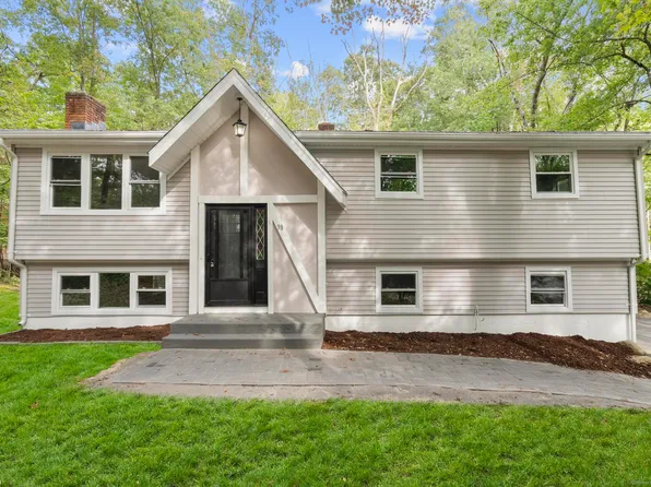 38 Lucerne Drive, Willington, CT 06279